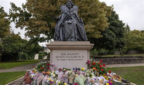 queen elizabeth ii memorial